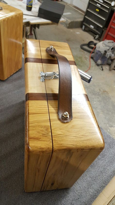 Hand made pistol case at Dead Wood. Woodworking Hobbyist. On facebook. Wooden Briefcase, Woodworking Plans For Beginners, Wooden Suitcase, Wood Box Design, Woodworking Plans Beginner, Woodworking Business, Japanese Woodworking, Flat Pack Furniture, Woodworking For Kids