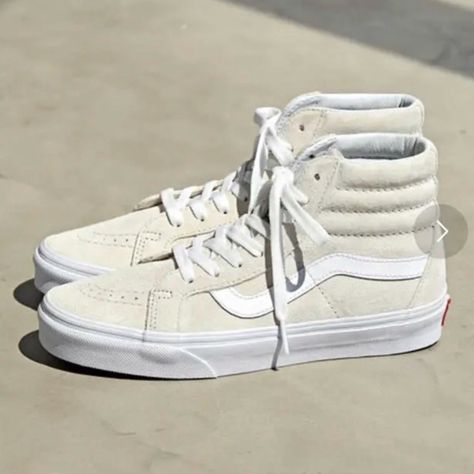 How To Style White Vans, White Vans, High Top Vans, Sk8 Hi, Vans High Top Sneaker, Vans Sk8, How To Style, Fashion Styles, White Sneaker