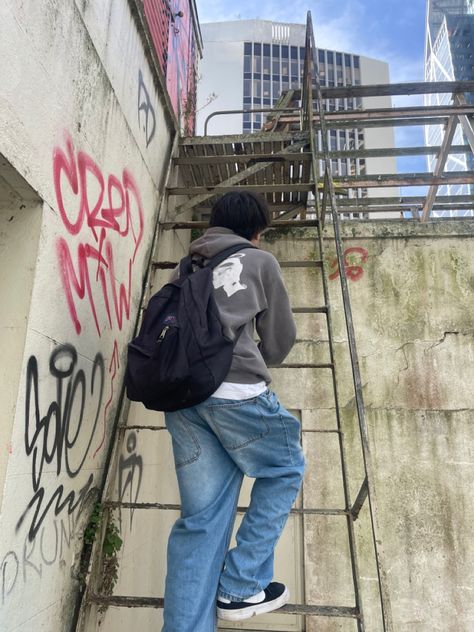 #explore #friends #graffiti #tags #graffiti Exploring With Friends Aesthetic, Exploring Abandoned Places With Friends, Abandoned Places With Friends, Exploring Outfit, Exploring Abandoned Places, Tags Graffiti, Graffiti Tags, Mha Dr, Hippie Lifestyle