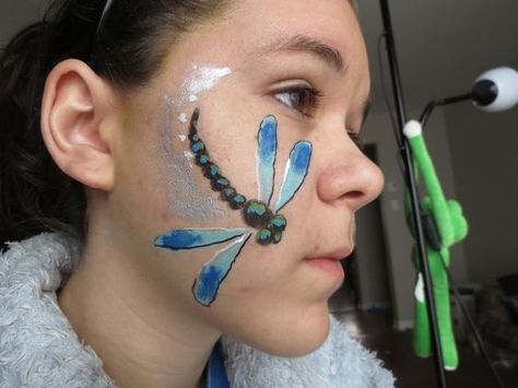 Simple Face Painting, Face Painting For Kids, Insects For Kids, Face Painting Images, Cool Face Paint, Festival Face Paint, Butterfly Face Paint, Cheek Art, Girl Face Painting