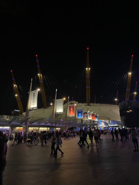 #theo2 #arena #concert #boxing #KSI #londonnight #vibes #night Raye Concert, Arena Concert, O2 Arena London, Concert Stage Design, London Night, O2 Arena, London Aesthetic, Concert Stage, 2024 Vision