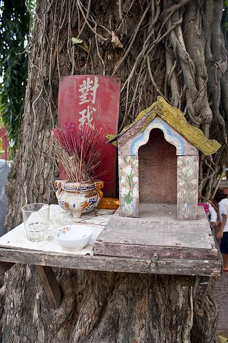 Garden Alter, Witchy Garden, Spirit House, Shrines Art, Meditation Garden, Wall Niche, Home Altar, Sacred Places, Art Clay