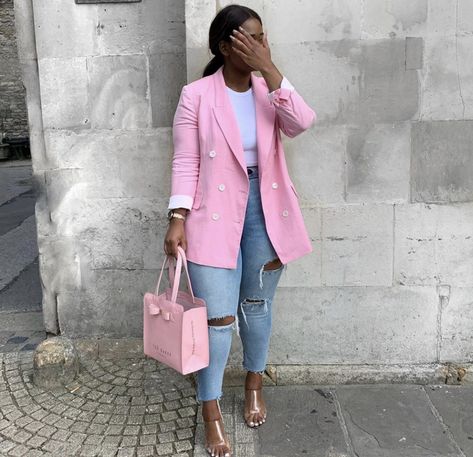 Mode Zara, Casual Chique, Blazer Outfit, Outfit Black, Classy Casual Outfits, Pink Blazer, Black Women Fashion, Blazer Outfits, Business Casual Outfits