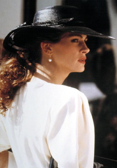 Vivian's Chic Black and White Daywear Pretty Woman Movie, Eric Roberts, Richard Gere, Julia Roberts, Jolie Photo, 인물 사진, Fashion Pictures, Pretty Woman, Movie Stars