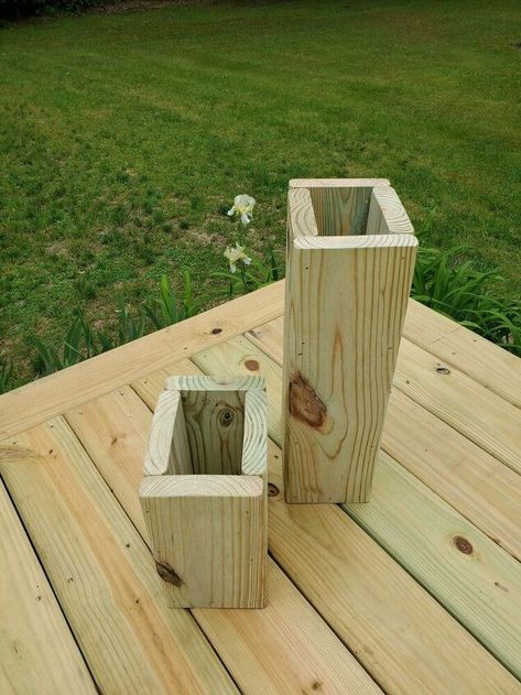 Deck vases Ideas For Old Deck Boards, Scrap Wood Projects Diy Easy, Small Scrap Wood Projects Diy, Small Scrap Wood Projects, Scrap Wood Projects Diy, Diy Easy Crafts, Scrap Wood Project, Cheap Diy Wall Art, Deck Repair