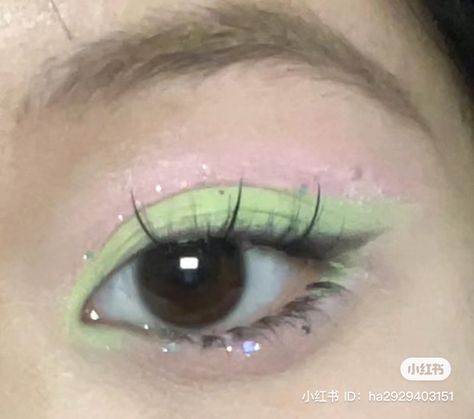 Portals Concert Makeup, Green Chinese Nails, Portals Makeup Look, Portals Makeup Melanie, Portals Tour Makeup, Portals Inspired Makeup, Pink Green Makeup, Green Douyin Makeup, Trilogy Tour Makeup