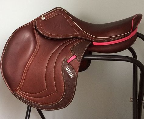 English Saddle Jumping, Cwd Saddle, Horse Riding Gear, English Horse Tack, Cross Country Jumps, Horse Harness, Jumping Saddle, English Horse, Horse Fashion