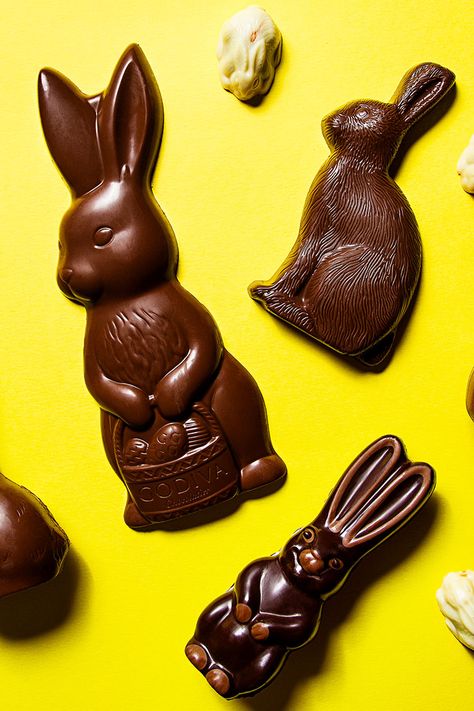 History Of Chocolate, Nails Easter, Chocolate Shapes, Chocolate Bunnies, Pagan Symbols, Chocolate Easter Bunny, Easter Bread, Time Line, Table Food