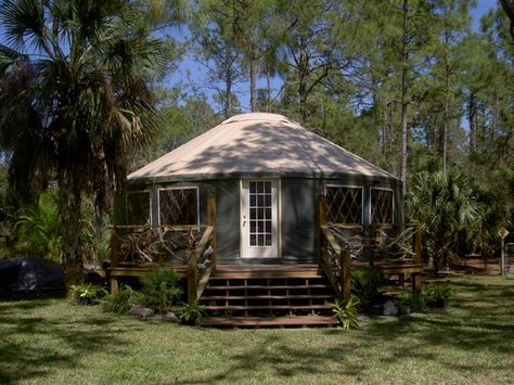 Relax Shacks, Yurt Inspiration, Yurt Homes, Yurt Design, Shelter Building, Yurt Home, Yurt Living, Writing Studio, Yurt Tent