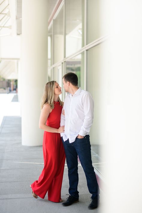 Photo Poses For Bride, Groom Outfit Ideas, Poses For Bride And Groom, Poses For Bride, Engagement Shoot Outfit, Bride And Groom Outfit, Couple Picture, Light Wedding, Engagement Session Outfits