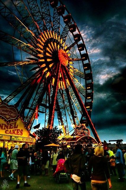 Fabulous Fried Fair Food & Recipes. Wow Photo, Europa Park, Ferris Wheels, Night Circus, Carnival Rides, Carnival Circus, Last Ride, Parc D'attraction, Fun Fair