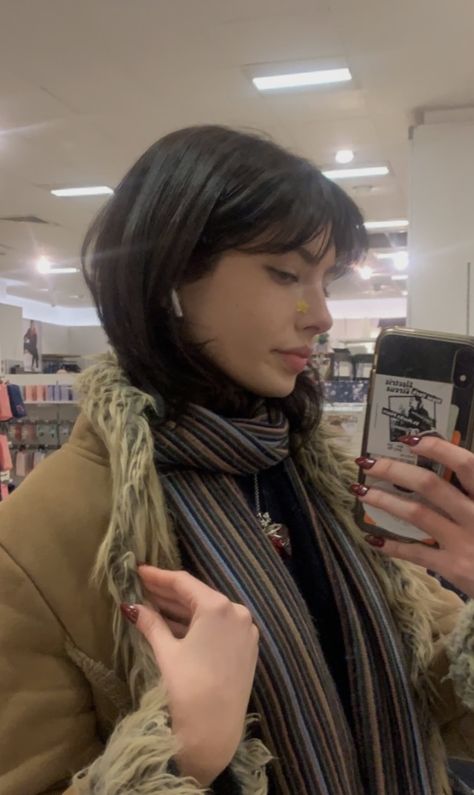 Dark Hair Bangs Short, Short Layered Fringe, Long Bob With Long Curtain Bangs, Dark Brown Bob Curtain Bangs, Short Thick Bangs Long Hair, Mini Curtain Bangs Short Hair, 90s Supermodel Bangs, Short Thick Curtain Bangs, Dark Brown Shaggy Hair