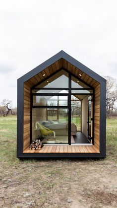 Cabin Decor Ideas, Glass Cabin, Chalet Design, Prefab Cabins, Cabin House, Tiny Cabins, Modern Tiny House, Tiny Cabin, A Frame House