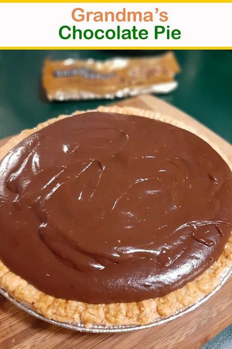 Grandma’s Chocolate Pie Easy Chocolate Pie Recipe, Grandma's Chocolate Pie, Old Fashioned Chocolate Pie, Homemade Chocolate Pie, Easy Chocolate Pie, Keto Pie, Chocolate Pie Recipes, Pie Pops, Pudding Pies