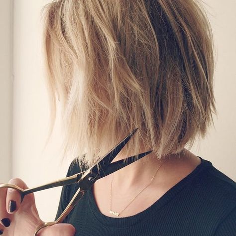 The Bob Lauren Conrad Hair, Blond Rose, New Short Haircuts, Stylish Lady, Wavy Bob Hairstyles, Medium Bob Hairstyles, Choppy Bob, Choppy Bob Hairstyles, Bob Haircut For Fine Hair