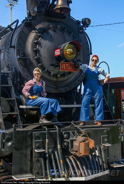 Steam Trains Photography, Locomotive Train, Train Engineer, Garden Railway, Railroad Art, Steam Engine Trains, Railroad History, Steam Railway, Southern Railways