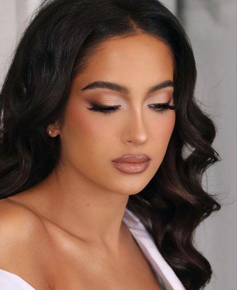 Bride Makeup Brown Eyes, Engagement Photo Makeup, Glam Bride Makeup, Wedding Eye Makeup, Glam Wedding Makeup, Wedding Makeup For Brown Eyes, Engagement Makeup, Tanned Makeup, Bridesmaid Hair Makeup