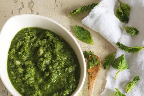 Mint Chutney. Indian Mint Sauce, Mint Salsa, Mint Chutney, Salsa Verde Recipe, Fried Spring Rolls, Mint Sauce, Mint Recipes, Salad Sauce, Chutney Recipes