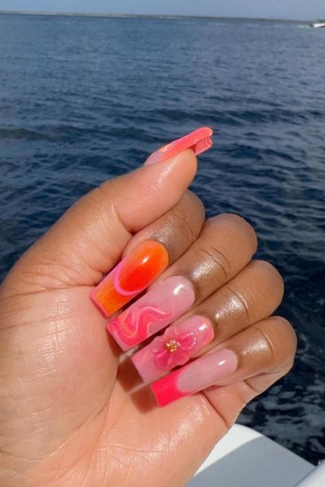 pink hibiscus nails Pink And Yellow Hibiscus Nails, Pink Nails Flower Design, Pink Hibiscus Nails, Nails Hibiscus Flower, Nails For Hawaii, Pink Vacation Nails, Flower Nails Pink, Nails Hibiscus, Hibiscus Flower Nails