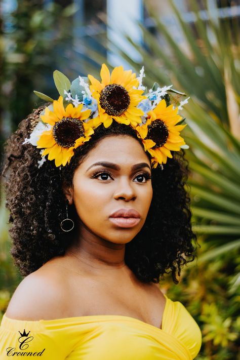 Flower Crown Black Women, Sunflower Headpiece, Black Fae, Faire Outfit, Sunflower Crown, Forest Princess, Floral Head Wreath, Ball Outfit, Drawing Models