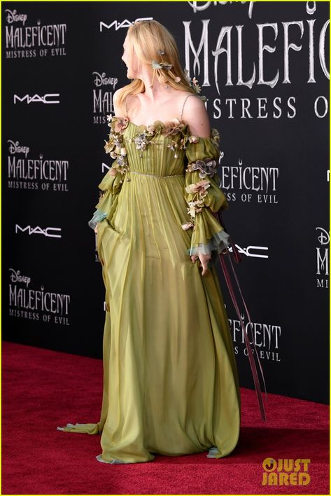 Elle Fanning Glows in Green Floral Dress at 'Maleficent 2' Premiere | Photo 1263486 - Photo Gallery | Just Jared Jr. Maleficent Mistress Of Evil, Prom 23, Mistress Of Evil, Gucci Gown, Dakota And Elle Fanning, Green Gown, Green Floral Dress, Elle Fanning, Just Jared