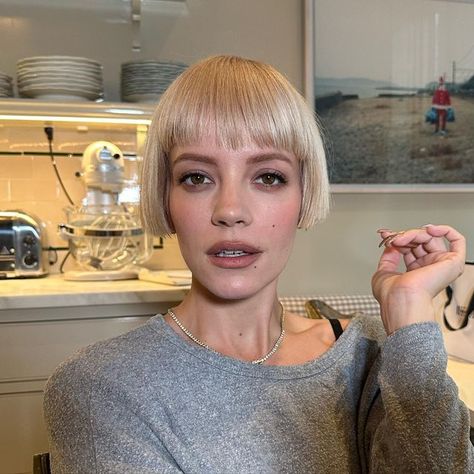 Micro Bob, Katie Jane Hughes, Chop Chop, Lily Allen, Edgy Short Hair, Short Bob Haircuts, Bowl Cut, Ladies Short, Modern Hairstyles