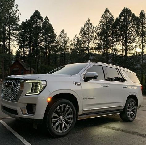 White Gmc Yukon, Mom Suv, 5d Reality, Bmw New Cars, Mom Cars, White Suv, Gmc Suv, Gmc Denali, Family Suv