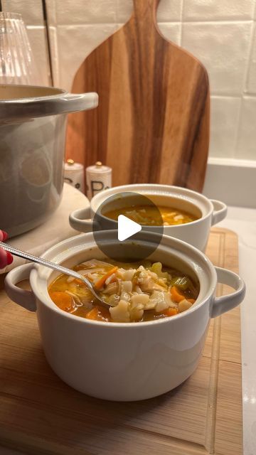 Claudia Harrington on Instagram: "Soup Secrets! 🍜 Chicken Noodle Soup 💫 #glutenfree #cookingasmr #pinterestaesthetic #cooking #glutenfreedinner #dinneridea #easydinner #soupsecrets #secretingredients #soupideas #pinterestaesthetic #fallrecipes #falldinneridea" Claudia Harrington, Cold Weather Soup, Cozy Soups, Gf Meals, Soup And Stew, Gluten Free Dinner, Fall Dinner, Chicken Noodle Soup, Halloween Snacks