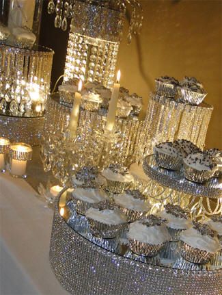 Bling Wedding Bling Party, Rustic Wedding Decorations, Crystal Cake, Diamond Party, Tafel Decor, Denim And Diamonds, Cakes And Cupcakes, Bling Wedding, Dessert Buffet