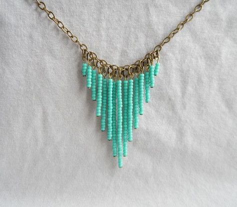 Dangle necklace Turquoise Bead Necklaces, Bead Pendant, Beaded Pendant Necklace, Necklace Turquoise, Necklace Ideas, Homemade Jewelry, Jewelry Making Ideas, Seed Bead Necklace, Necklace Beaded