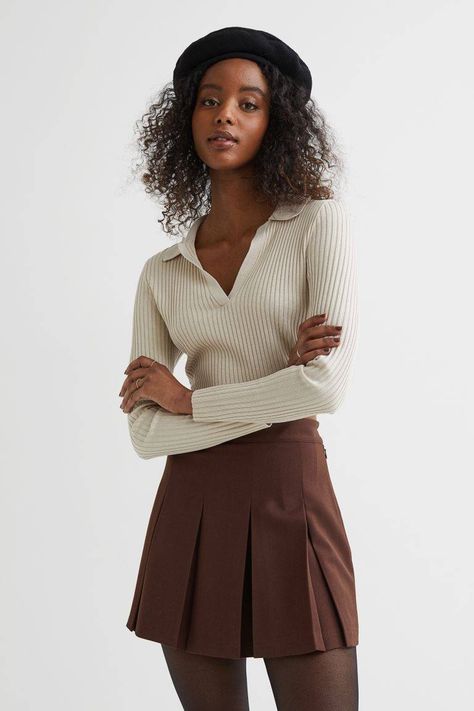 Brown Pleated Skirt Outfit, Pleated Skirt Outfit Short, Brown Pleated Skirt, Rok Outfit, Stage Clothes, Pleated Skirt Outfit, Twill Skirt, Pleated Skirt Short, Japan Outfit