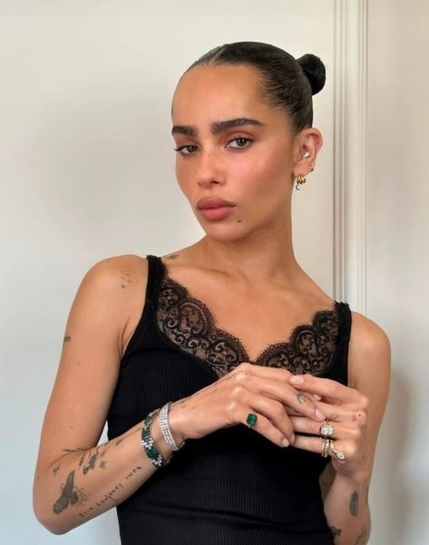 Zoe Kravitz Instagram, Zoe Kravitz Tattoos, Zoey Kravitz, Dream Friendship, Zoe Kravitz Style, Zoe Isabella Kravitz, Jessica Mccormack, Zoë Kravitz, Candy Hair