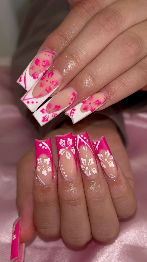 Long Hawaii Nails, Summer Inspo Nails 2024, Spring Nails Hibiscus, Nail Designs Hawaiian Flowers, Long Holiday Nails Summer, Holiday Nails Summer Acrylic Long, Nails Acrylic Tropical, Bright Summer Acrylic Nails Designs, Habisquis Nails