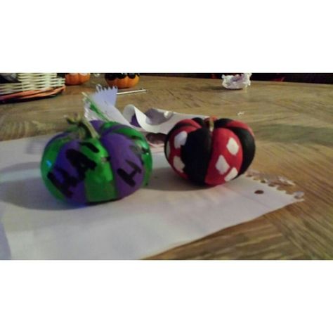 Joker and Harley Quinn mini pumpkins Harley Quinn Pumpkin Painting, Joker And Harley Quinn Pumpkin Painting, Green M&m Pumpkin Painting, Joker Pumpkin Painting, Harley Quinn Pumpkin, Harley Quinn Christmas, Harley Quinn Canvas Painting, Joker Pumpkin, Harley Quinn Painting