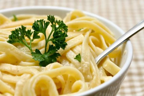 Festive Christmas Fettuccine Recipe with Alfredo Sauce Christmas Fettuccine Recipe, Christmas Fettuccine, Recipe With Alfredo Sauce, Fettuccine Recipe, Fettuccine Recipes, Alfredo Sauce Recipe, Pasta Dish, Alfredo Sauce, Alfredo