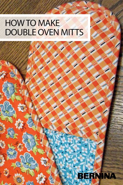 Double Oven Gloves Pattern Free, Double Oven Mitt Pattern Free, Oven Gloves Pattern, Upholstery Fabric Projects, Beginning Sewing, Oven Mits, Double Oven Mitt, Kitchen Sewing, Teaching Sewing