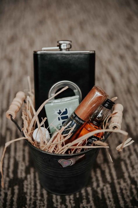 How Much to Spend on Groomsmen Gifts & Where to Buy Them Day Of Gifts For Groomsmen, Gifts For Groomsmen On Wedding Day, Easy Groomsmen Gifts, Groomsmen Day Of Gifts, Groomsmen Wedding Day Gifts, Small Groomsmen Gifts, Western Groomsmen Gifts, Country Groomsmen Gifts, Groomsmen Gifts Wedding Day