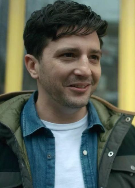 John Magaro, Growing Apart, Myers Briggs Personalities, Myers Briggs, Umbrella Academy, Action Adventure, Umbrella, Sci Fi, It Cast