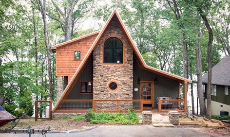 16 Unusually Cool Eclectic Home Exterior Designs Youll Be Interested In Part 1 A House In The Woods, A Frame Cabins, A Frame House Plans, A Small House, Frame Cabin, Frame House, A Frame Cabin, A Frame House, Cabin Ideas