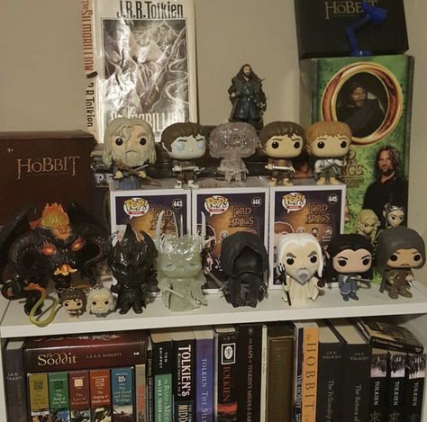 Dopamine Room, Cane Brothers, Tolkien Collection, Funko Display Ideas, Lord Of The Rings Collection, Goth Houses, Funko Pop Display, Nerd Room, Nerd Games