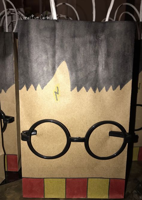 Hand drawn Harry Potter inspired goodie bags with the glasses on it for my son's 7th birthday. #Hogwarts #HarryPotter #GoodieBag #Birthday #Goodiebags Harry Potter Goody Bag Ideas, Harry Potter Gift Bags Party Ideas, Harry Potter Loot Bag Ideas, Harry Potter Party Favors Goodie Bags, Harry Potter Favor Bag, Harry Potter Party Favors, Jump Party, Cumpleaños Harry Potter, Harry Potter Bday