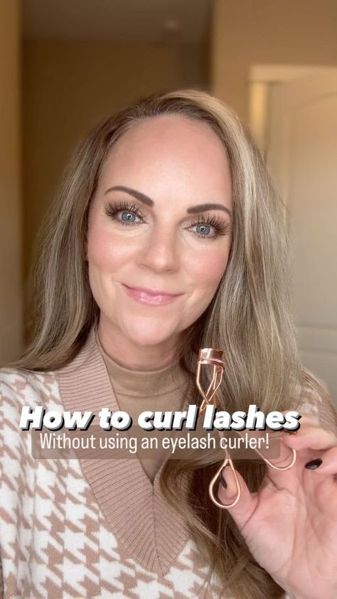 9K views · 270 reactions | When I was a kid I was so scared of my mom’s eyelash curler for some reason! I remember thinking I didn’t want to grow up and have to use one because it looked like a torture device. I thought you had to use one, if you were a grown-up woman! 😂 To this day, I still don’t really use an eyelash curler. But I will do this trick occasionally when I want a little “oomph” curl. Keep this is mind if you don’t want to damage your lashes with a curler, or you happen to forget yours on a trip. Or if you’re like me and just don’t like using one! 🙈 Follow @frankly_elise for more simple makeup tips! Like, share, save! #mascarahacks #lashhacks #lashes #lashcurl #eyelashcurler #eyelashcurl #lashesonfleek #lashesover40 #easylashes #easymakeup | Elise Franklin | ISONG Curl Eyelashes With Spoon, Eyelash Curlers, Simple Makeup Tips, Curl Lashes, Lash Curler, Curling Eyelashes, Mascara Tips, Eyelash Curler, Simple Makeup