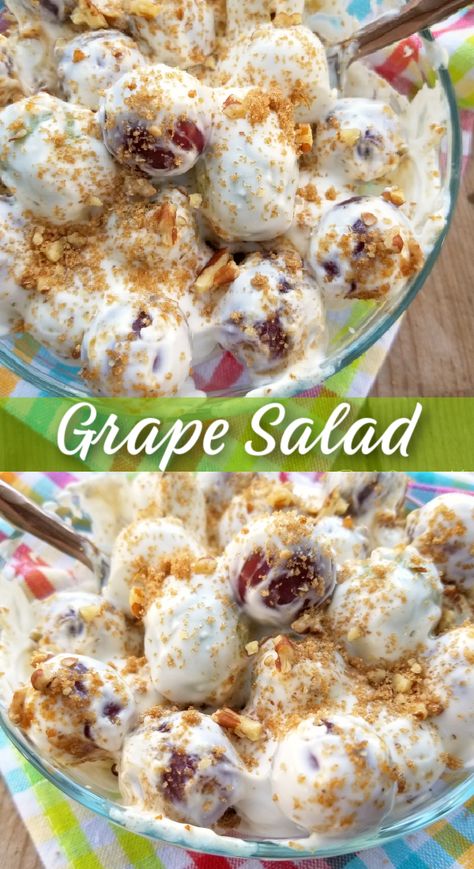 Grape Salad! Green and red grapes dressed in a sweet, silky cream cheese mixture sprinkled with a brown sugar pecan topping just like Chicken Salad Chick's recipe! Chicken Salad Chick Recipe, Southern Salad, Salad Cobb, Sweet Salad, Sweet Salads, Cookie Salad, Grape Salad Recipe, Desserts Cheesecake, Jello Salads