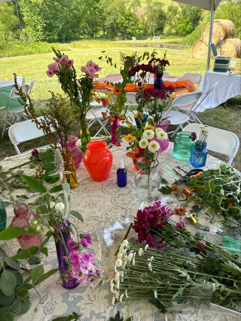 Wild Flowers Aesthetic, Boho Graduation Party, Boho Graduation, Hippie Aesthetic, Aesthetic Boho, Hippie Wedding, Boho Party, Aesthetic Flowers, Flowers Aesthetic