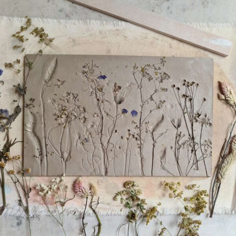 Wall Art Plaster, Plaster Relief, Art Plaster, Cow Parsley, Seed Heads, Bouquet Preservation, Clay Wall, Creative Workshop, Poppy Seed