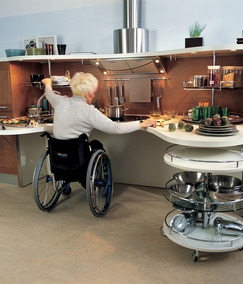 Shown here is the kitchen installed at the Gervasutta Institute of Rehabilitative Medicine, where patients tested its design. Accessible House, Italian Kitchen Design, Accessible Kitchen, Wheelchair Friendly, Wheel Chair, Kitchen Company, Design Fails, Kitchen Installation, Aging In Place