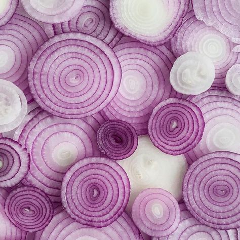 Corneal Transplant, Student Board, Purple Onion, Purple Flowers Wallpaper, Garlic Chives, Liquid Art, Fashion Themes, Vegetable Stock, Patterns In Nature