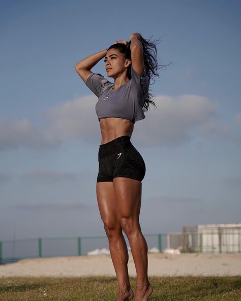 Ruba Ali, Women Fitness Photography, Gym Photoshoot, Estilo Fitness, Fitness Photoshoot, Athletic Body, Fitness Photos, Gym Fits, Fitness Inspiration Body