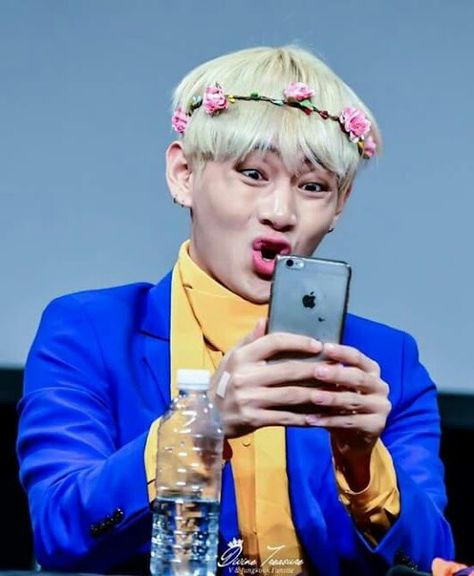 Derpy Taehyung Bts Derp Faces, Bts Meme Faces, Bts Reactions, Bts Memes Hilarious, Taehyung Funny, Bts Funny Moments, Kim Taehyung Funny, Meme Faces, Bts Korea