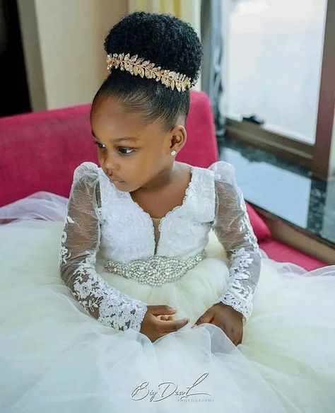 Flower Girl Wedding Hair, Wedding Hairstyles For Girls, Kids Hairstyles For Wedding, Natural Hair Wedding, Black Wedding Hairstyles, Natural Wedding Hairstyles, Feminine Elegance, Bridal Hairstyle, Wedding Flower Girl Dresses